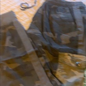 flowy wide leg pants with green army cargo pants